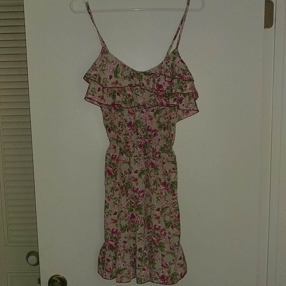 Bebe floral ruffle dress